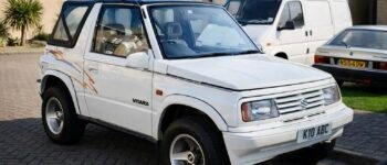 White Suzuki Vitara